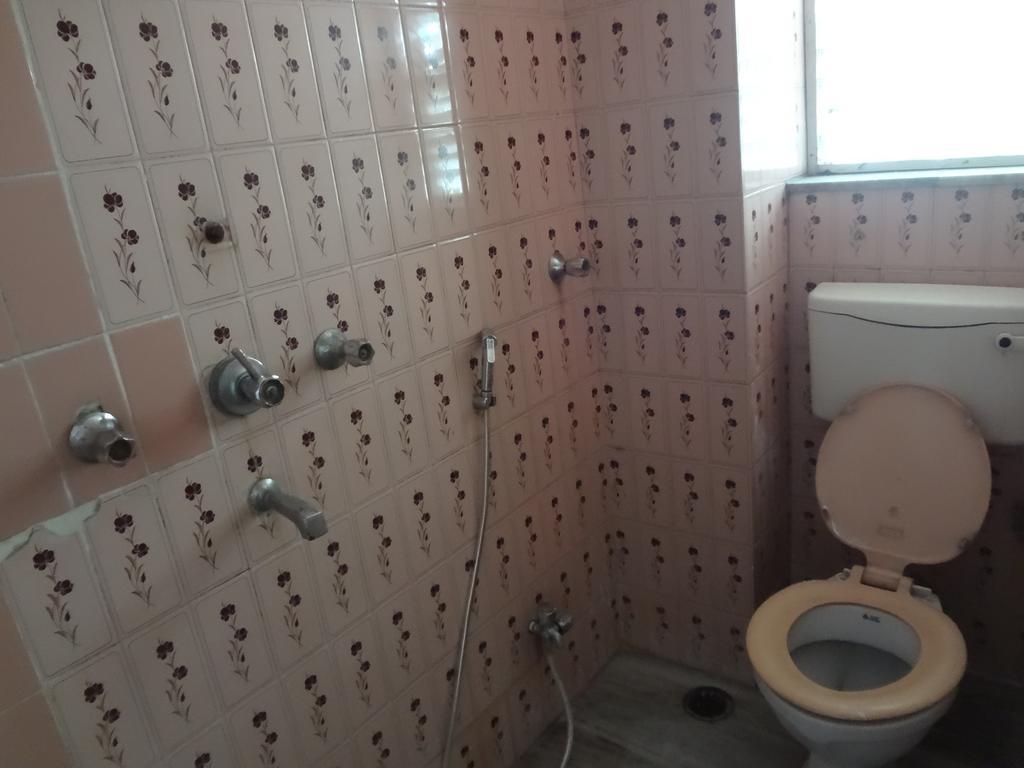 Hotel Happy Home ムンバイ エクステリア 写真
