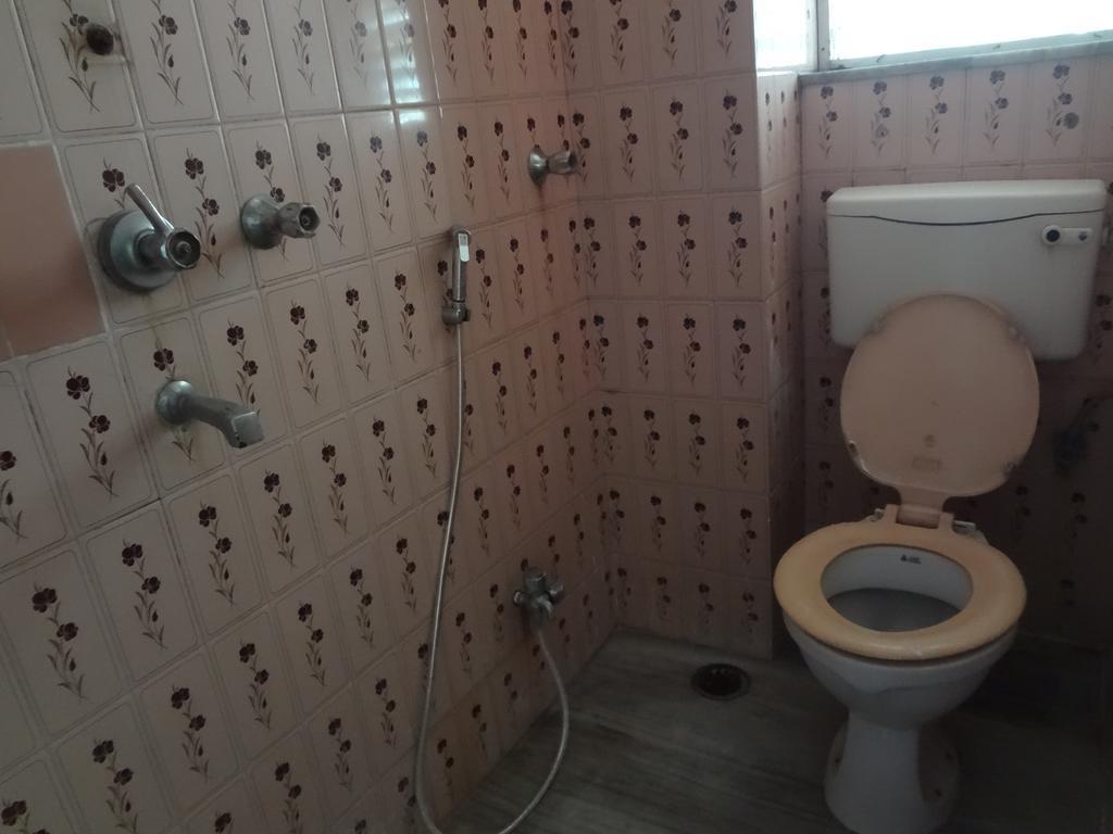 Hotel Happy Home ムンバイ エクステリア 写真